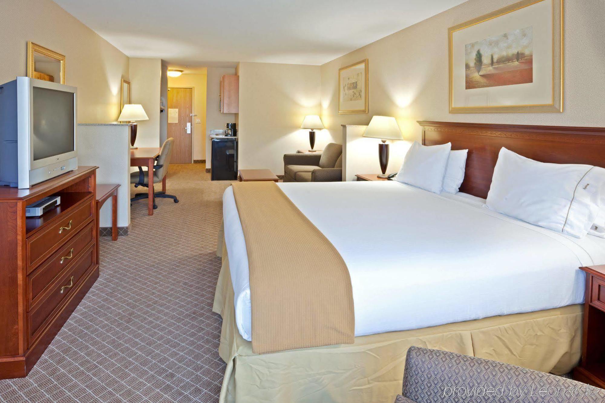 Holiday Inn Express & Suites Lacey - Olympia By Ihg Номер фото