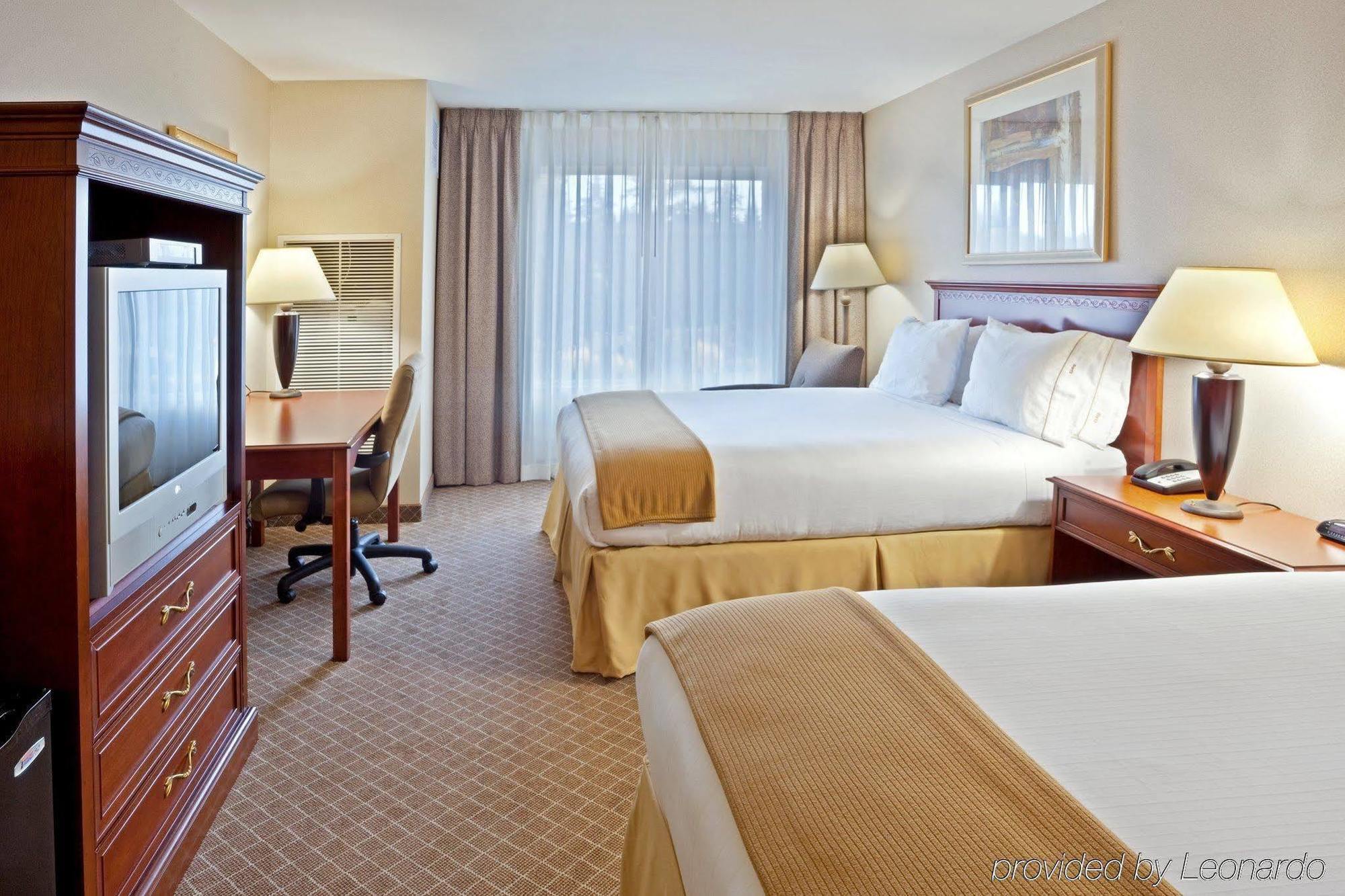 Holiday Inn Express & Suites Lacey - Olympia By Ihg Номер фото