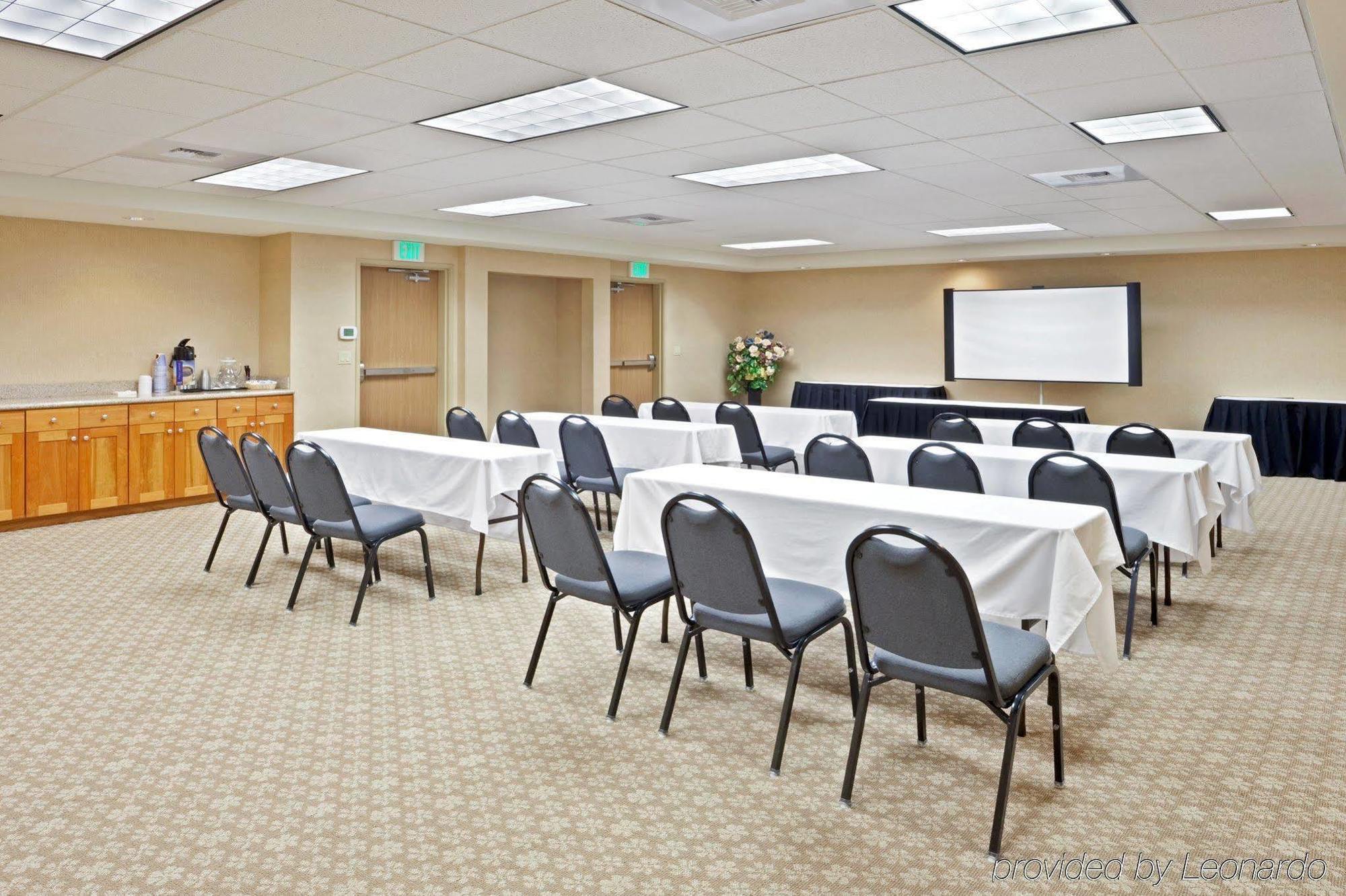 Holiday Inn Express & Suites Lacey - Olympia By Ihg Экстерьер фото